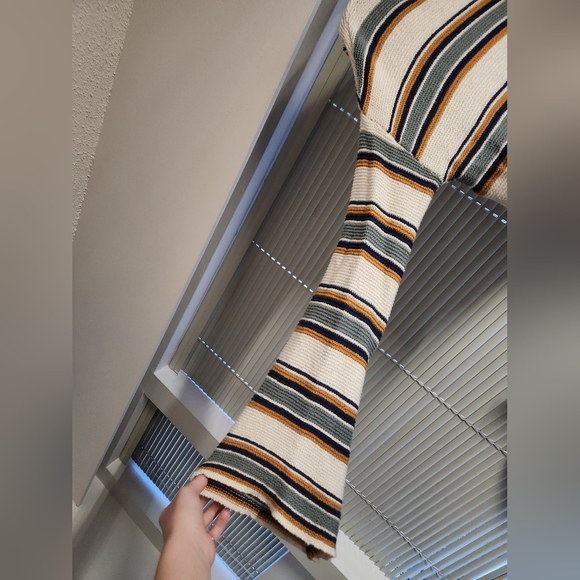 Others Follow Knit Sweater - Picture 2 of 3